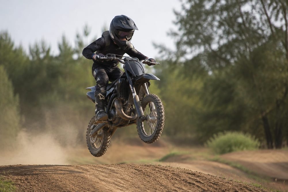 Saut motocross débutant: progresser sans se mettre en danger